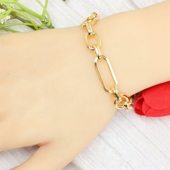 "Trendy Handmade Bracelet – A Thoughtful Gift for Girls & Women | UNVRC1638 - Picture 8 of 10